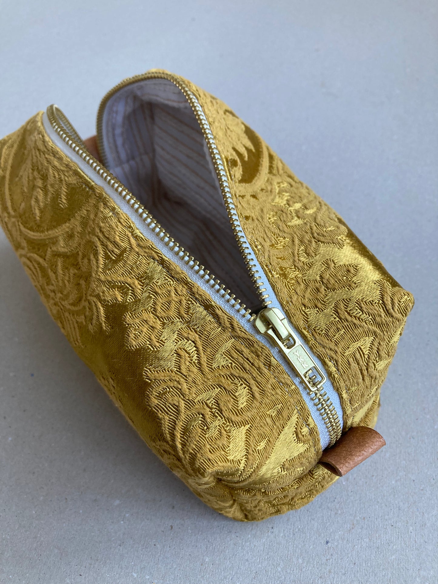 Trousse carrée